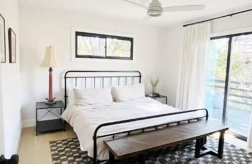 Idyllwild House | LPE Idyllwild House - An Architectural Gem