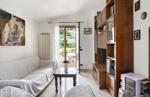 Torrazza Apartment | Apartment 'La Bruna' with Private Terrace, Private Garden and Wi-Fi