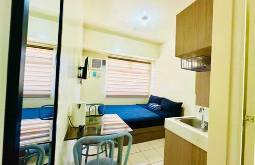 Plainview Condo | Minimalist Condo with Unli Wifi/Netflix