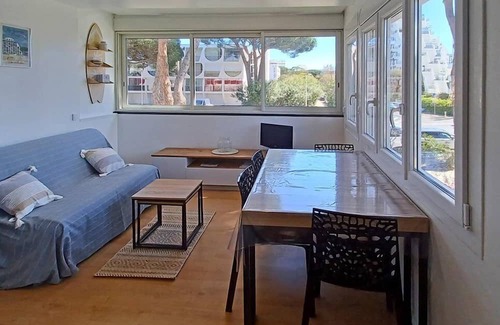 La Grande-Motte Apartment | Studio Cabine 4 Couchages , Centre Ville, Cuisine Équipée , Port , Plage , Parking