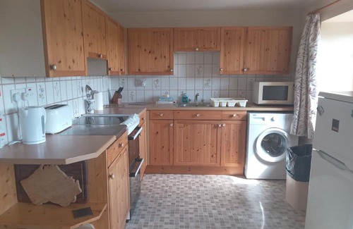 Goodwick Cottage | Remote Cottage. Panoramic Views & Skies. Fresh Air. Wonderful for families.