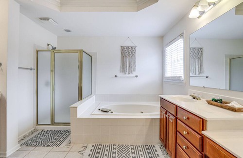 Lithonia House | Stonecrest Home w/ Smart TVs Near Atlanta!