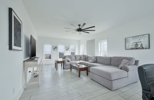 Rodanthe House | Oceanfront on Beautiful Hatteras Island. Bring Fido!