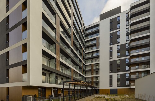 Ursynow Apartment | Horse Racing View 8th Floor by Renters