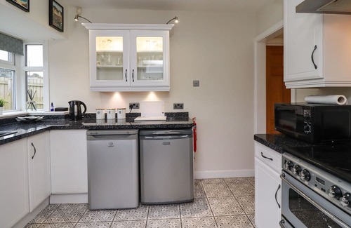 South Shields Cottage | BASE CAMP, pet friendly, with a garden in South Shields