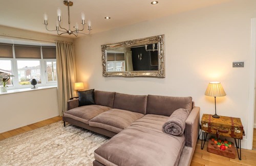 South Shields Cottage | BASE CAMP, pet friendly, with a garden in South Shields