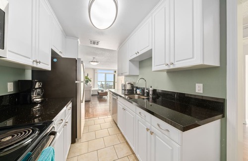 Marina del Rey Apartment | OceanView 3BR 2BA Condo: Your Serene Cloud Getaway