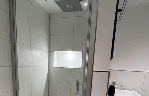 Pelm Apartment | Wellness Appartement Eifelglück mit Blick auf die Pelmer Kasselburg