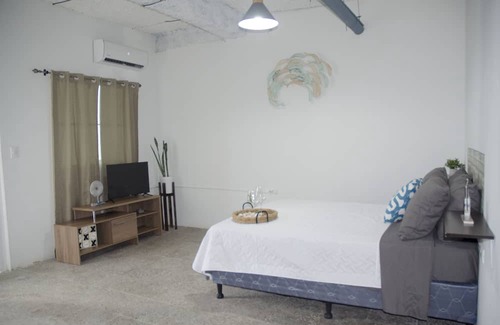 La Libertad Apartment | Coastal Bliss: Stunning View Beachfront Gem