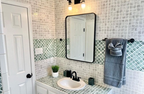 McAllen House | Lynda's Magnificent Pool Home!