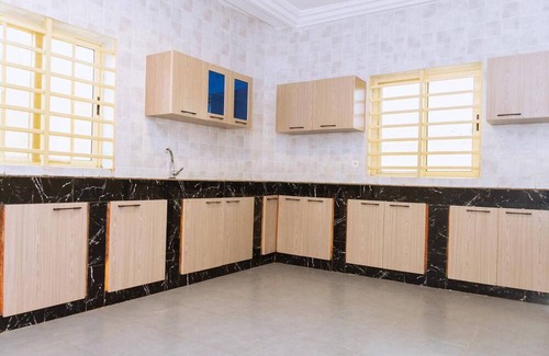 Littoral Department House | House 5 Mins From the Beach, 15 Mins From the Airport