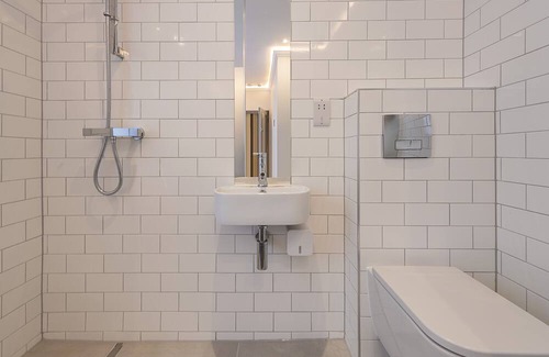 Campden Apartment | Small Kensington Studio, 5 mins to Kensington Palace & 10 mins to Portobello Rd
