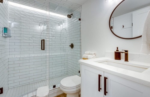 Markerville Condo | Beautiful Lakefront Condo