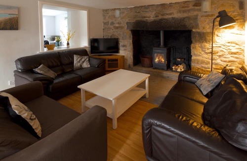 Fearnan Cottage | 3 bedroom accommodation in Fearnan, near Aberfeldy