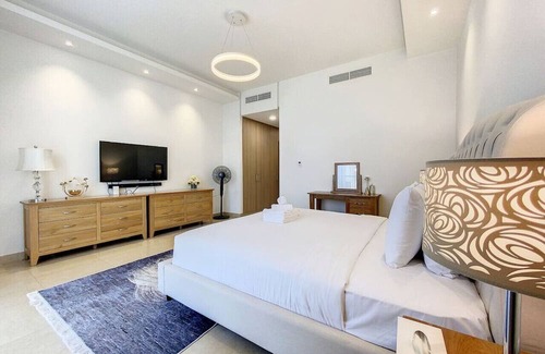 Dubai Villa | 3BR+maids villa with private garden in Jebel Ali