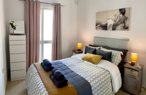 Sliema Apartment | Sliema Cosy Penthouse with BBQ