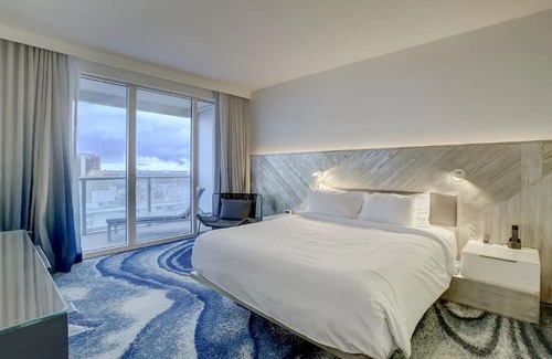 Central Beach Resort | The W Fort Lauderdale Suite 1907