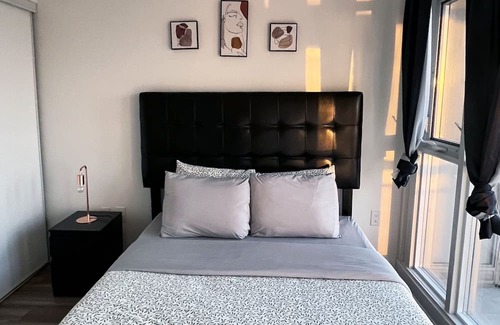CityPlace Apartment | Rhenie-Downtown Toronto Suites