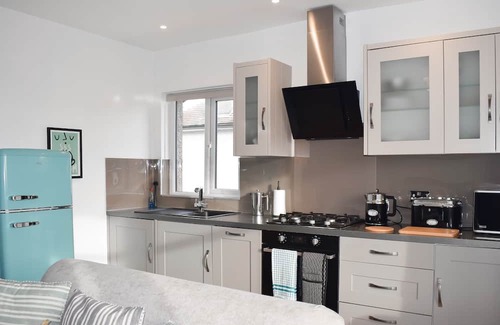 Worthing Cottage | 2 bedroom accommodation in Goring-by-Sea