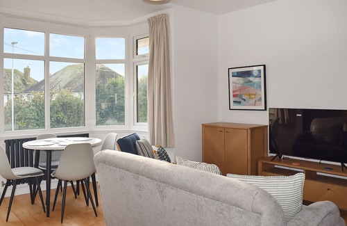 Worthing Cottage | 2 bedroom accommodation in Goring-by-Sea