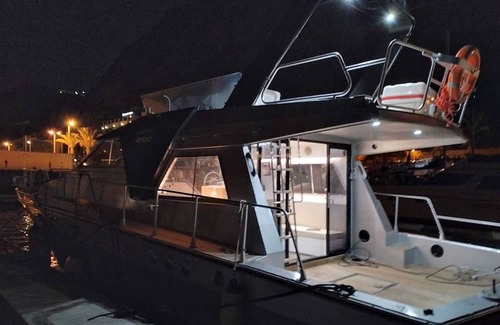 Madeira Region Boat Rental | Iate Sava, é Recomendado a Famílias, Alojamento Confortavel em Marina, Passeios