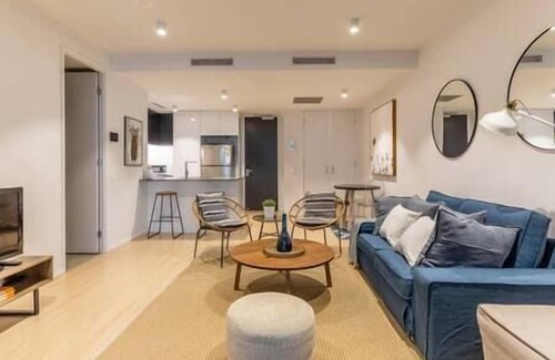 West End Apartment | West End Executive Suite, on the Brisbane River.