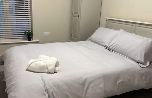 Burslem Apartment | Comfortable & Spacious Apartment