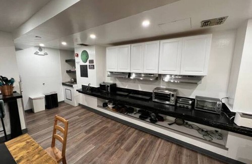 Midtown House | Central Hotel Room with 2 Bedrooms & at Bryant Park - Times Square