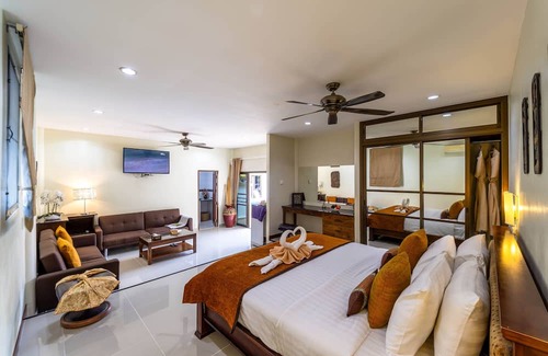 Bang Sare House | Superior Bedroom in Resort - SCR4