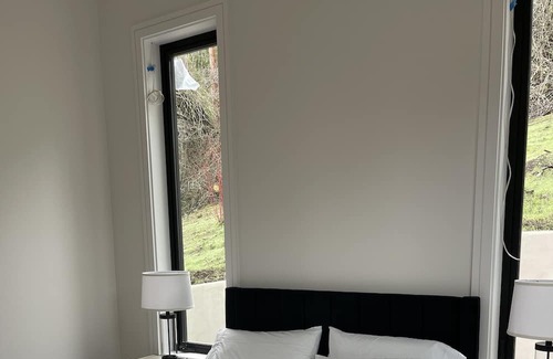 Los Altos Hills Condo | Newly build 2bed/2bath close to many Tech companies, excellent location