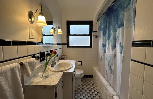 Old Brooklyn House | Be my guest, put my service to the test.