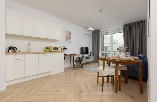 Wlochy Apartment | Modern Apartment With Balcony by Renters