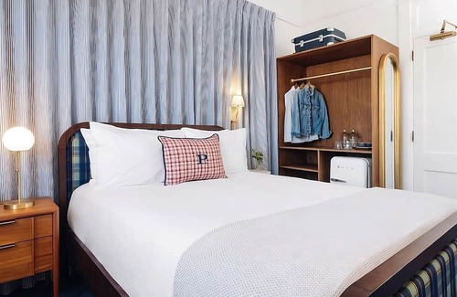Gaslamp Quarter House | Discover French Bistro Cuisine! 2 Comfortable Units, Near Sunset Cliffs