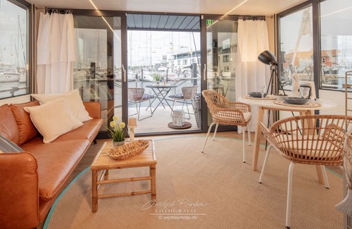 Heiligenhafen Boat Rental | Houseboat Seahorse Comfortable Vacation Home