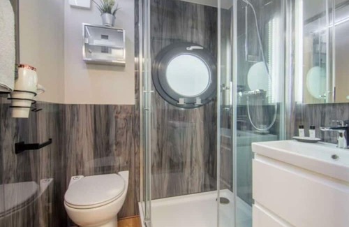 Heiligenhafen Boat Rental | Houseboat Seahorse Comfortable Vacation Home