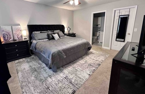 Lowell House | Cozy 3bdrm home minutes to Charlotte