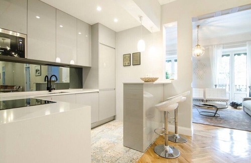 Golden Triangle of Art Apartment | 4 bedrooms 3 bathrooms furnished - Atocha - spacious