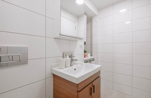 Esentepe Apartment | Cozy Central Flat w Garden 5 min to Metro in Sisli