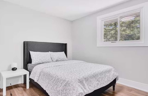 Caledon Cottage | Luxury 4 BR 3 BA Cottage Surrounded By Nature