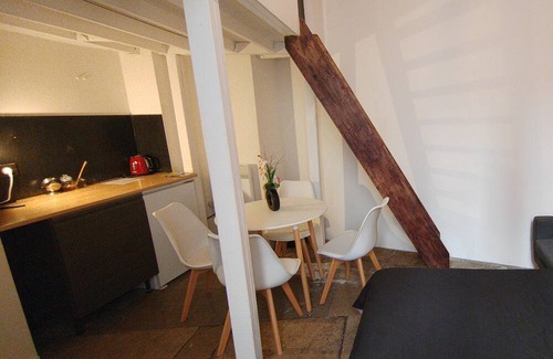 Montpellier City-Centre Apartment | Palais des Rois D'aragon