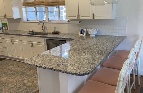 Forest Hills House | Master's Rental on The Hill- 1 mile from the Augusta National