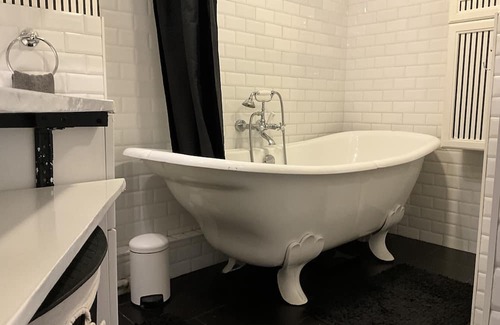 Charenton-le-Pont Apartment | Appartement Cosy, une Chambre, à 5 Minutes de Paris et du Bois de Vincennes