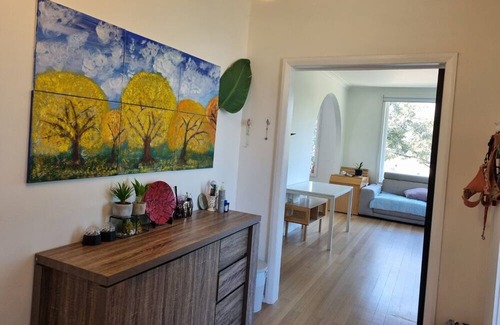 Greensborough House | Cosy place in Greensborough