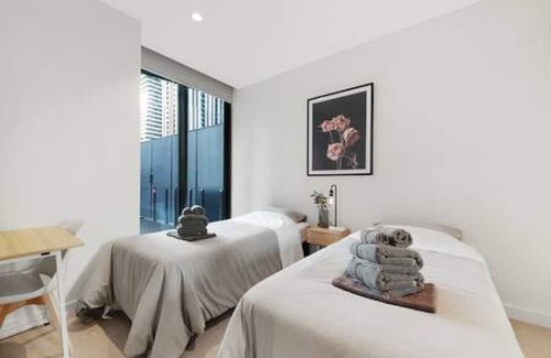 Melbourne Central Business District Apartment | A Cosmopolitan Hub in CBD Centre