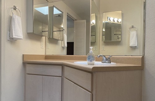 Villages of Green Valley House | Stunning Mountain View All Ages Green Valley Townhome - 2 Bedrooms and 2 Baths!