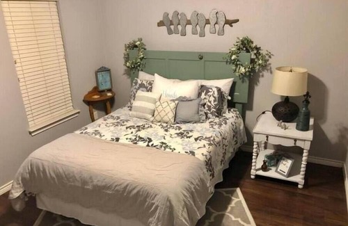 Southwood Valley Condo | Howdy Hangout