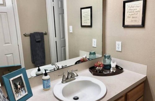 Southwood Valley Condo | Howdy Hangout