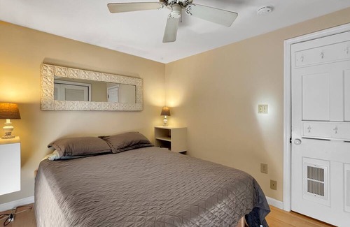 Hampton Cottage | This fully furnished beach cottage is the perfect summer escape!