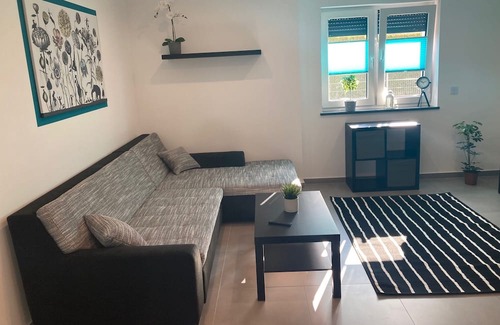 Groskoschen Apartment | Ferienwohnung Eastside-apartment für max 6 Personen - nah am See mit Parkplatz