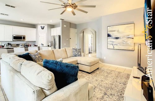Trafalgar Village House | 4BD| Cozy Resort Home | Private Pool & BBQ Grill